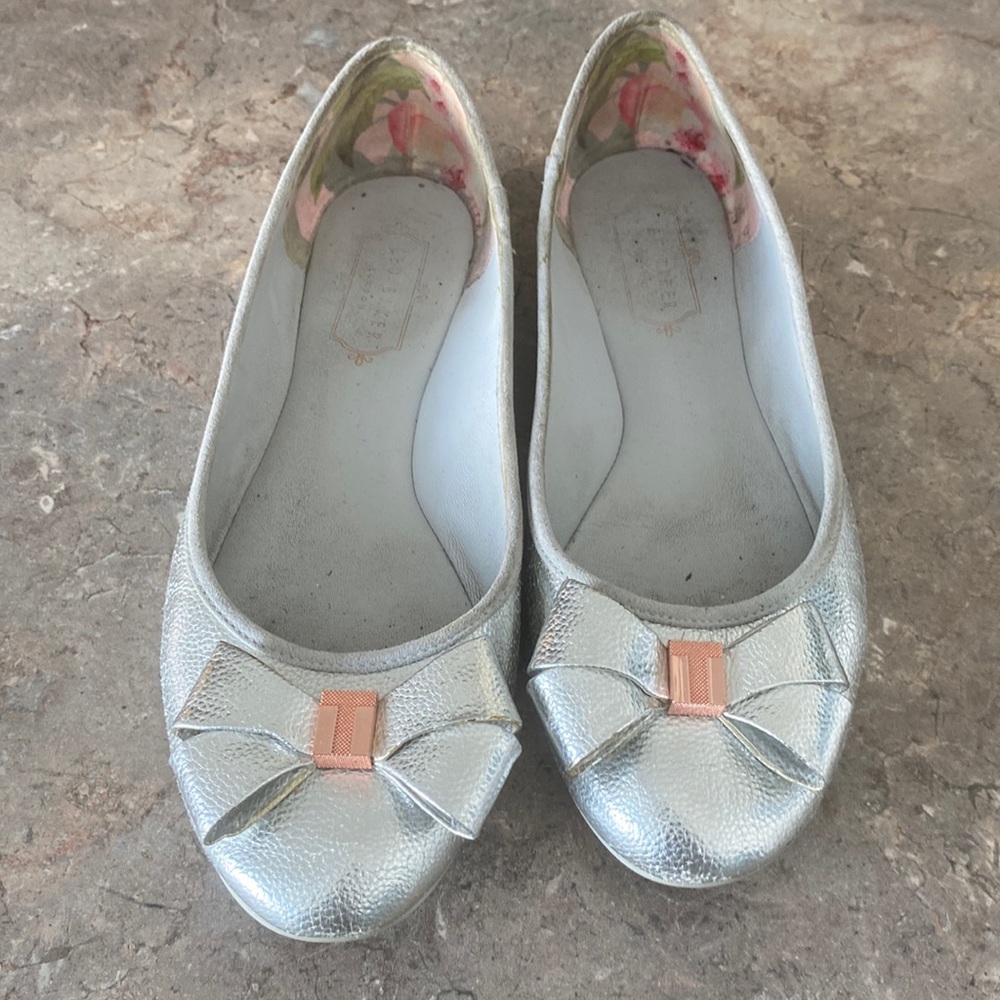 Ted baker flats in good condition